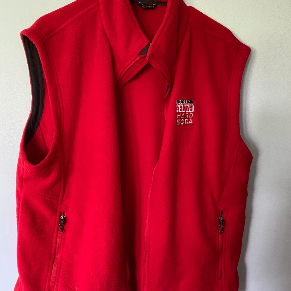 NWOT Budweiser fleece red vest seltzer hard soda logo zip pockets & front sz XL